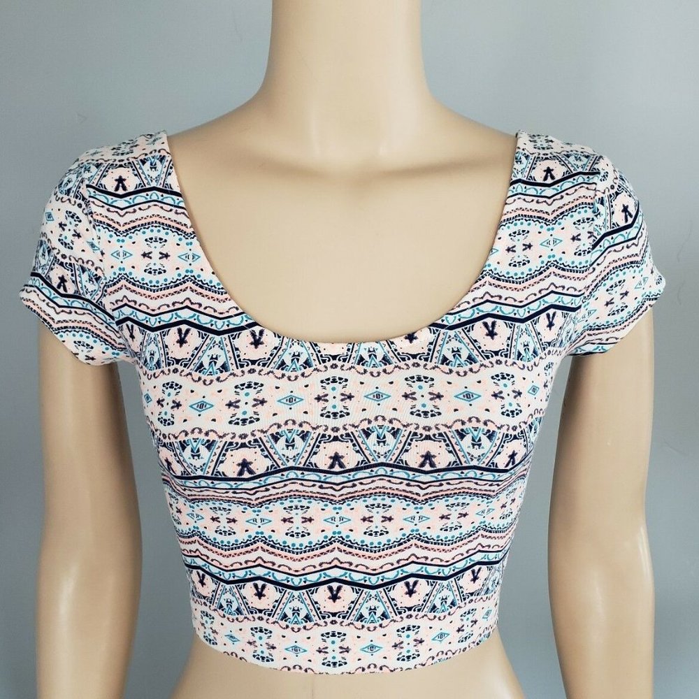 Charlotte Russe Y2K Multicolor Geometric Aztec Short Sleeve Crop Top Small NWT